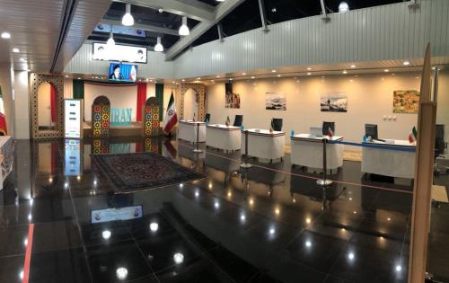 هموطنان ایرانی مقیم بانكوك در محل سفارت جمهوری اسلامی رای می دهند