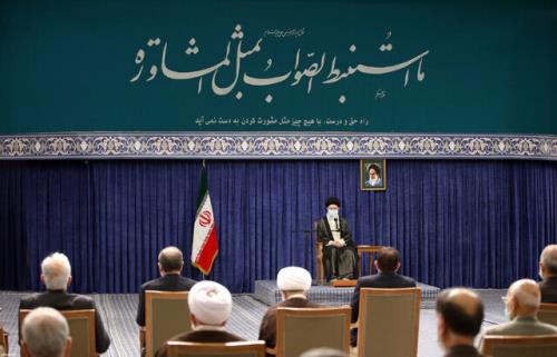 با کسانی که هیجان زده به خیابان آمدند کار فرهنگی انجام گیرد