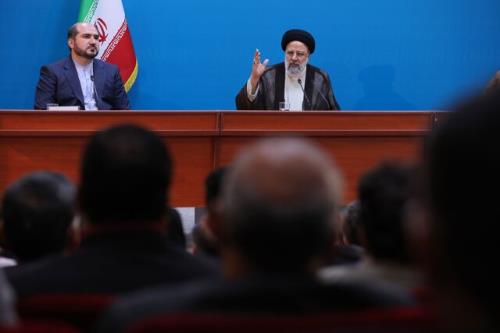 رئیسی: امروز وظیفه ما تلاش مضاعف برای گره گشایی از زندگی مردم است