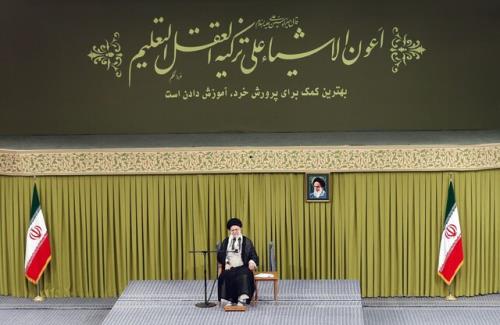 شروع دیدار جمعی از معلمان کشور با رهبر انقلاب