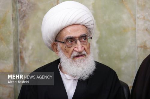 تهدید آیت الله خامنه ای، حکم محاربه دارد