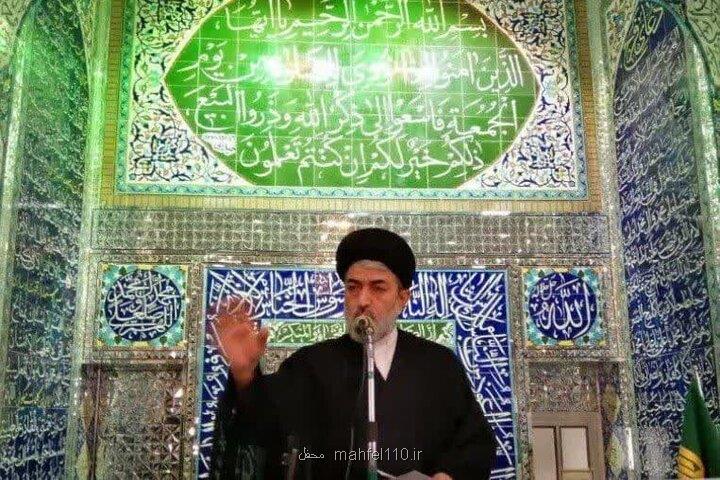 هفته ای نیست که در نمازجمعه میز خدمت برای حل مشکلات مردم نداشته باشیم