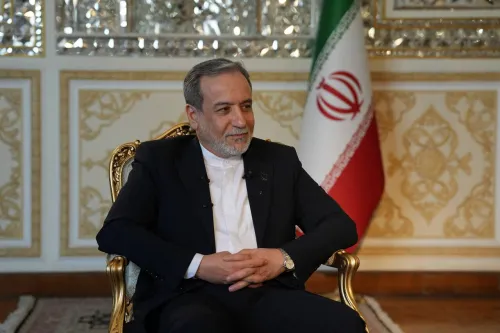 گفت و گوی تلفنی عراقچی با عضو شورای رهبری حماس