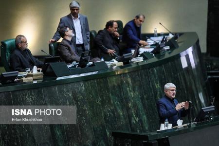 دولت باید نقدینگی موجود را به شكل صحیح به سمت تولید مسكن هدایت كند